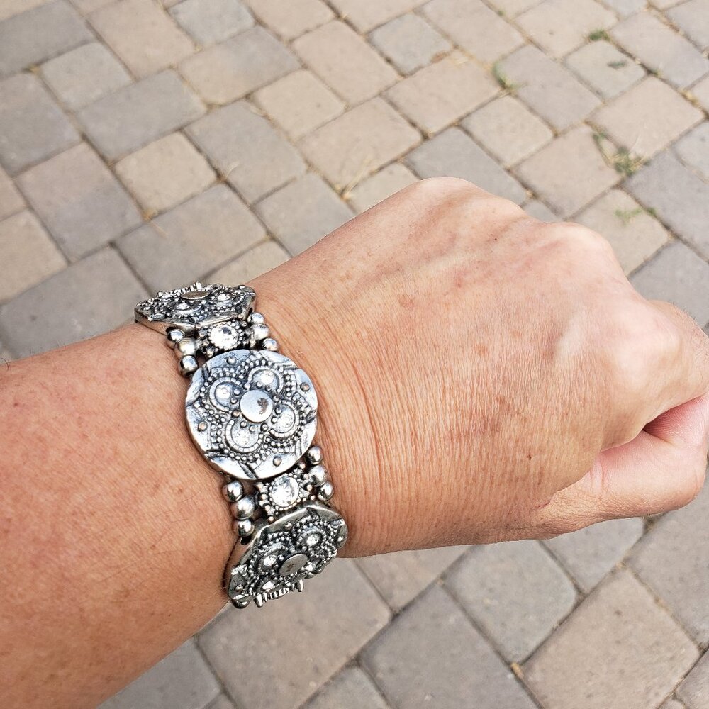 Chico's Renaissance Style Hammered Silvertone Stretch Bracelet with Rhinestones